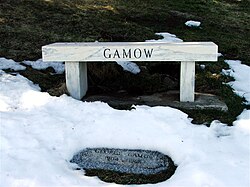 Gamow's grave in Green Mountain Cemetery, Boulder, Colorado, US