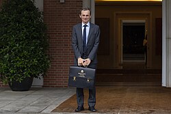 Duque photographed in 2018 in La Moncloa with his minister portfolio.