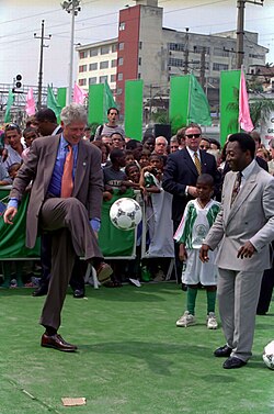 As Brazil's Minister of Sport, Pelé met with US president Bill Clinton in Rio de Janeiro in 1997