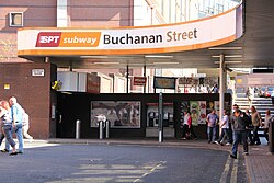 Dundas Street connection to Buchanan Street subway station, with former SPT Subway livery (2011); this canopy has since been demolished as part of the station's redevelopment