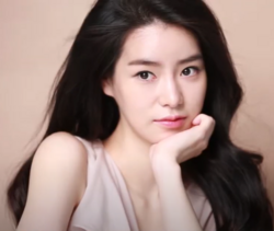 Lim during a photoshoot in 2015