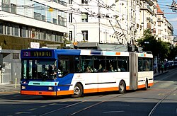 One of the NAW/Hess articulated trolleybuses delivered to Geneva in 1992, which were among the first production-series low-floor trolleybuses