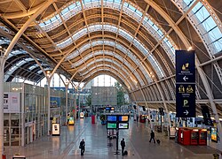 The central Gare d'Orléans – The station concourse
