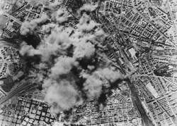 Bombardment of Rome by Allied planes, 1943