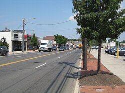 NY 25 and 25A overlap in Smithtown.