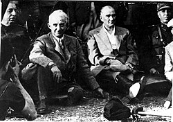 Atatürk and İnönü observing the Thracian Maneuvers