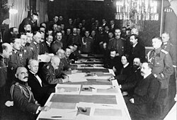 Signing of the armistice between Russia and Germany on 15 December 1917. Prince Leopold of Bavaria signing the treaty