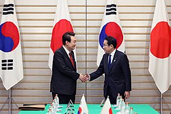 Yoon met with Japanese Prime Minister Fumio Kishida on 16 March 2023