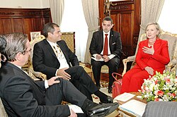 President Correa meets with former Secretary Hillary Clinton