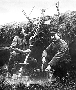French soldiers with a Sauterelle bomb-throwing crossbow, c. 1915