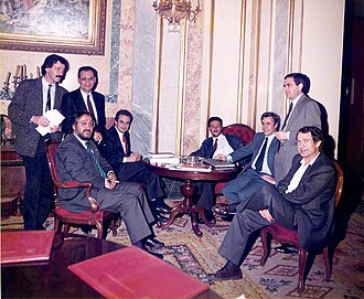 Zapatero having a break during a parliamentary session with some fellow PSOE MPs in 1988.