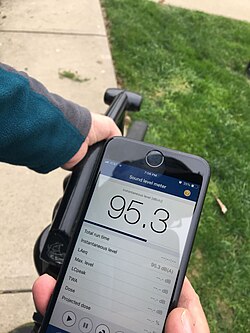 Noise level of a gas-powered leaf blower using the NIOSH Sound Level Meter app