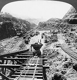 Construction work on the Gaillard Cut of the Panama Canal, 1907