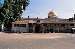 Police station in front of the Sayyidah Zaynab Mosque (1995).