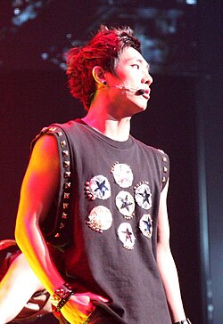 Lee on stage