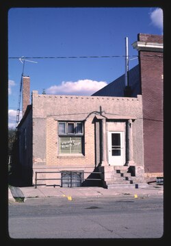 Vivian's Beauty Shop, Selby, 1987