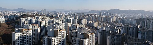 Urban housing in Seongdong District, seen from the Mountain, Seoul