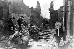 Chinese soldiers battle the Imperial Japanese Army in Taierzhuang, 1938