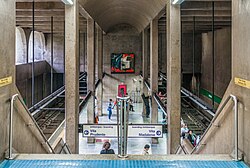 Ana Rosa station platform, line 2 in São Paulo Metro