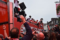 The PSV selection drives through Eindhoven on the bus after the club won the national title for the 25th time (2024)