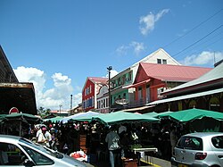 Right aisle of the Cayenne market.