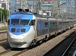 Saemaeul-ho train of DHC-PP DMU cars with a new Korail paint scheme (since retired).