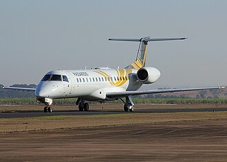 Embraer ERJ-145 reg. PR-PSM taxiing in August 2011