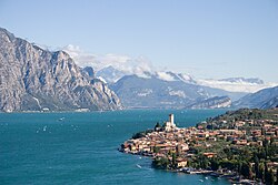 Southern pre-alpine lakes like Lake Garda are characterised by warmer microclimates than the surrounding areas.