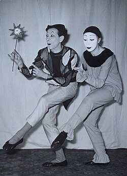 Mime artists Jean Soubeyran and Brigitte Soubeyran in 1950