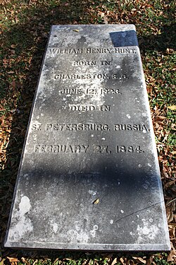 Grave of Hunt at Oak Hill Cemetery