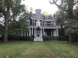 The Claremont House in Rome, Georgia was used for exterior shots of the Creel House.