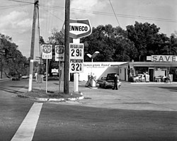 A Tenneco filling station in Tallahassee, Florida in 1967.