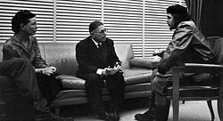 Three radical icons of the sixties. Encounter between Simone de Beauvoir, Jean-Paul Sartre and Ernesto "Che" Guevara in Cuba, in 1960.
