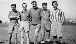 Arturo Frondizi (4th from left to right) during his tenure on Club Almagro, where he played in the 4th division.