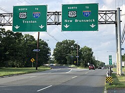 US 206/US 130 northbound split in Bordentown Township