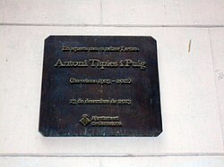 Plaque on the facade Antoni Tàpies' birthplace, 39 Canuda Street, Barcelona