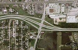 A typical diamond interchange, located at the junction of Florida State Road 435 and the Spessard L. Holland East–West Expressway28°32′56.3″N 81°27′25.9″W / 28.548972°N 81.457194°W