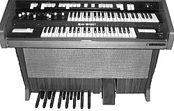 This Hammond spinet organ shows the relatively short pedals and 13-note range used on the pedalboards of spinet organs
