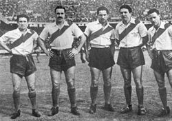 Pedernera (third from left) as part of La Máquina in 1941