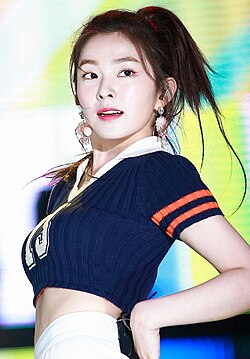 Irene performing in 2018