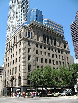 This building now has Magnificent Mile locations of Cartier and Van Cleef & Arpels at the street level.