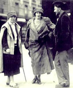 Loy (centre) with Jane Heap and Ezra Pound in Paris, c. 1923