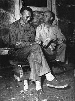 Richard Tregaskis (left) with Major General Alexander A. Vandegrift (right) in a U.S. Marine Corps photograph dated 1942