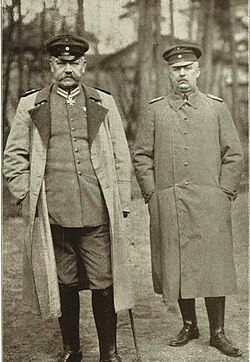 Paul von Hindenburg (left) and Erich Ludendorff