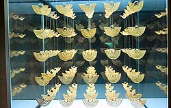The Museo del Oro contains an important collection of over 600 pieces, of gold and pottery, of the pre-Columbian Zenú indigenous culture.