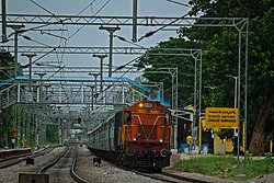 Gantry structures to support overhead lines in Hyderabad, India