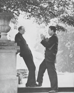 Paul Dirac and Richard Feynman at Jabłonna, Poland. July 1962.