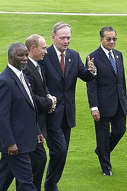 Mbeki with Russian President Vladimir Putin, Canadian Prime Minister Jean Chrétien and the Malaysian Prime Minister Mahathir Mohamad in June 2003.