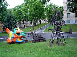 Parts of Le Paradis Fantastique (1967–1971), an early collaboration of Saint Phalle and Jean Tinguely