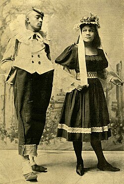 Albert and Mamie Anderson performed as a comedy duo with Sam T. Jack's Creole Show and ran their own touring company, Lady Africa, in the early 1900s.